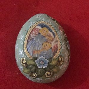 G. DeBrekht Heavenly Guidance Egg Box!